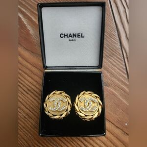 CHANEL Pre-Owned 1988 CC crystal-embellished clip-on earrings